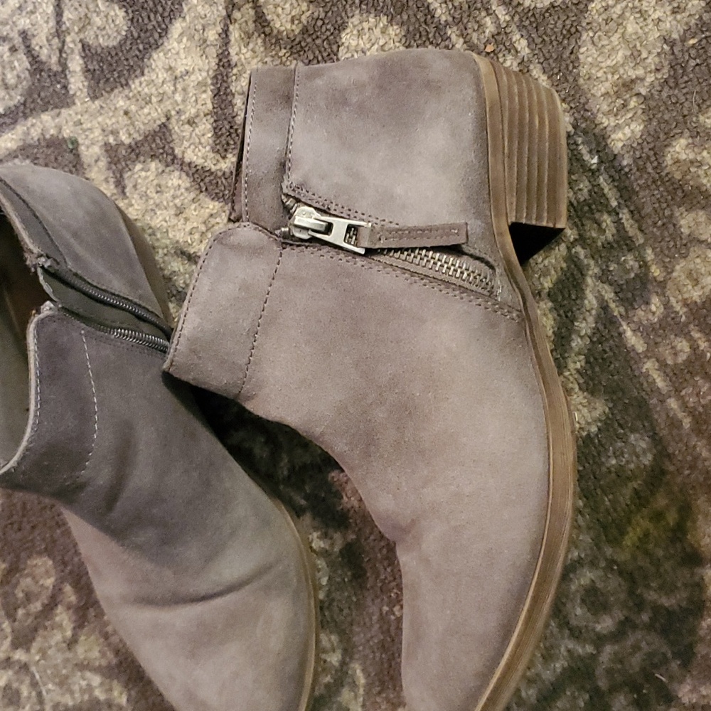 Boots - Picture 2 of 6